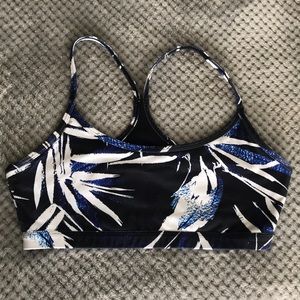 NWOT Fabletics Y-Back Sports Bra S